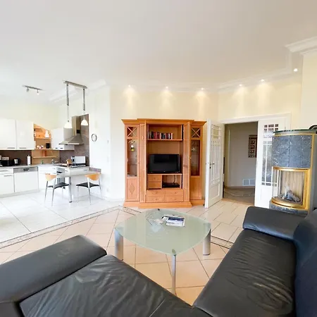 Luxus-fewo In Bestlage: Wohnungseigene Sauna, Zwei Baeder, Grosszuegige Terrasse, Lift, Tiefgaragenstellplatz * Heringsdorf (Usedom)