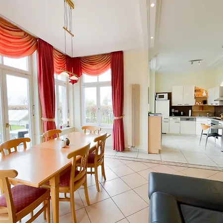 Luxus-fewo In Bestlage: Wohnungseigene Sauna, Zwei Baeder, Grosszuegige Terrasse, Lift, Tiefgaragenstellplatz Casa vacanze *